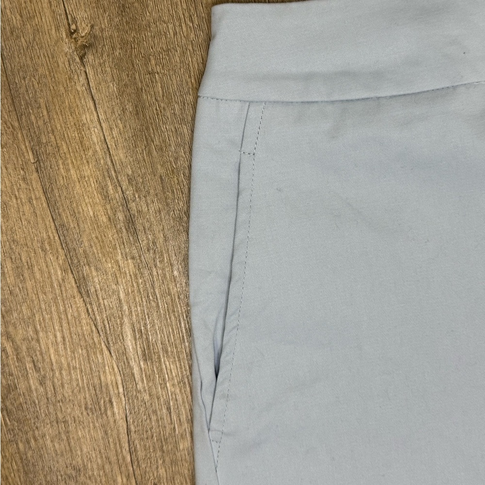Blue Rain Light Blue Petal Scalloped Hem Shorts, Size M - Picture 5 of 10
